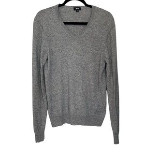 Uniqlo Men’s 100% Cashmere Sweater V-Neck Lightweight Gray Preppy Pullover Sz S